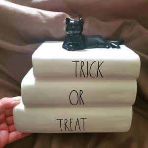 Rae Dunn TRICK OR TREAT Book Stack Cat